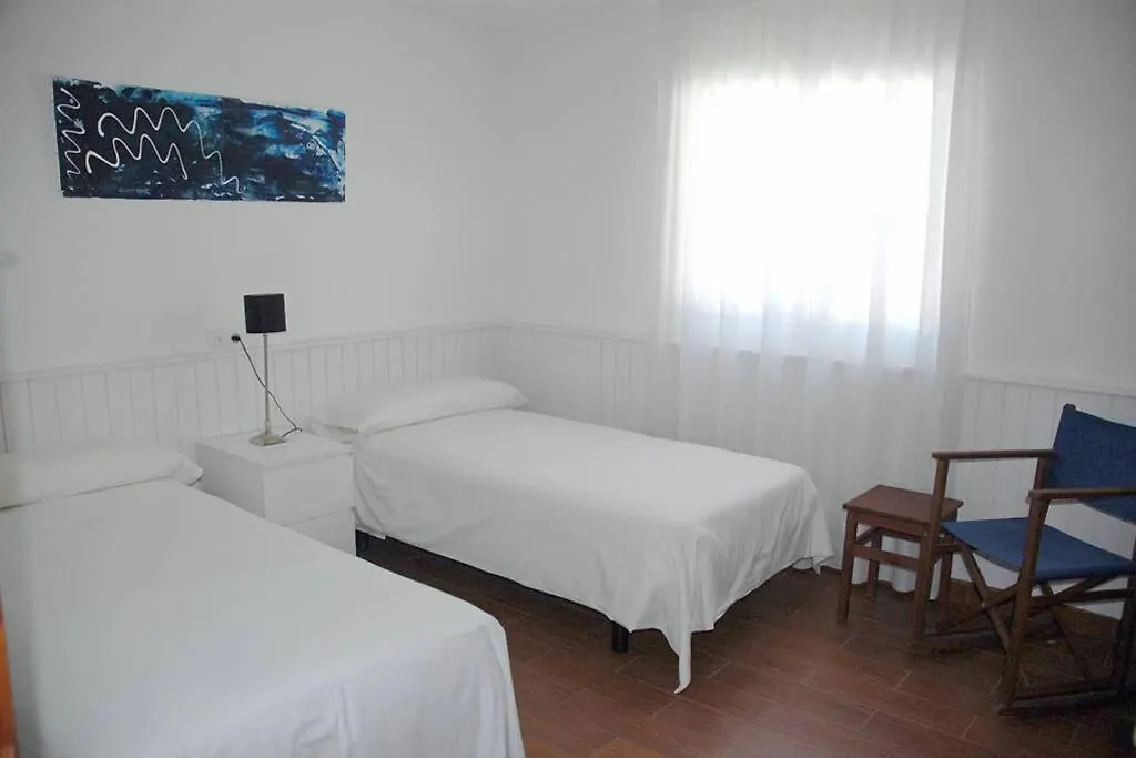 Сasa de vacaciones Villa With Pool, 200M From Beach Cala Blanca