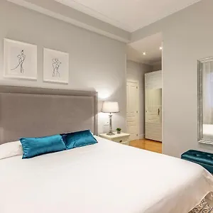 amplio-y-elegante-en-casco-viejo-con-parking.bilbaohotelsspain.com/